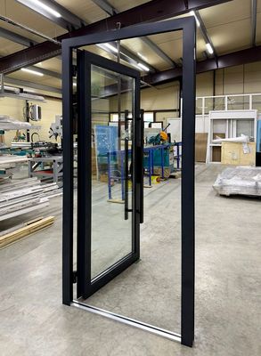 Фотогалерея технических дверей