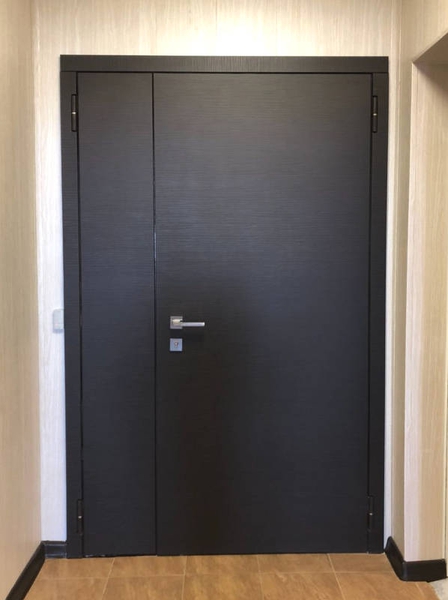 Двустворчатая дверь с имитацией шпона Внешняя сторона