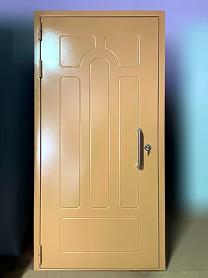 Дверь с выдавленным рисунком