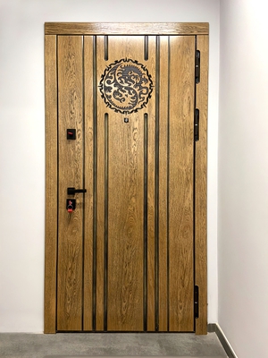 Дверь с заказным фрезерованным рисунком