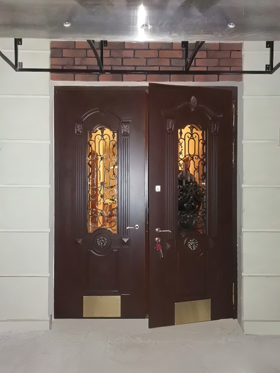 Монтаж парадной двери для курортного клуба «Завидово»