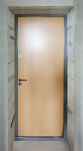 Дверь в квартиру, фото внутренней стороны (г. Истра)